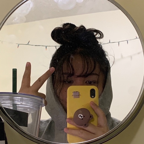 Meet your Posher, Lauren - Picture 1 of 1